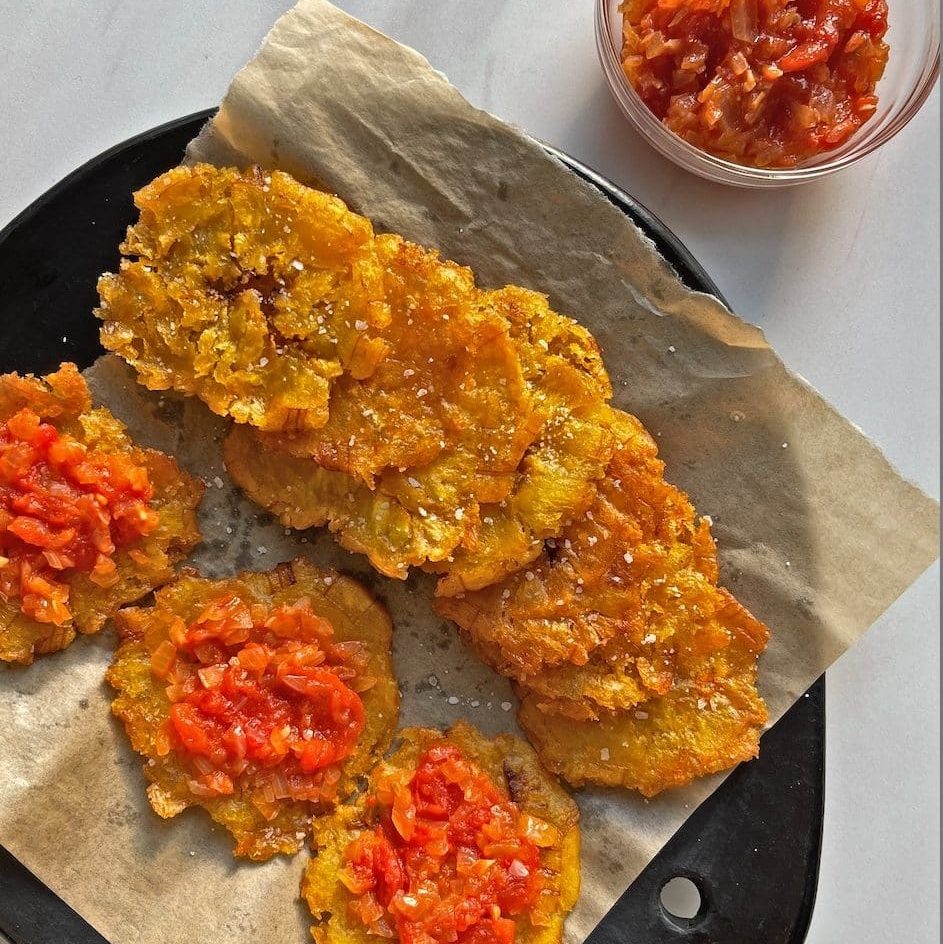 Patacones con Hogao